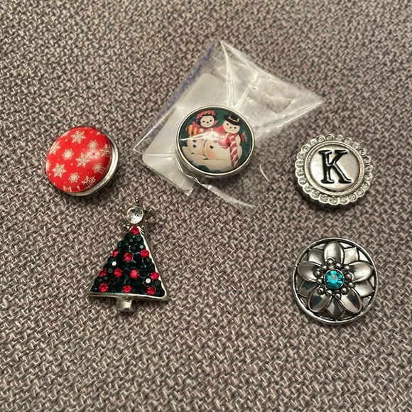 Ginger Snaps Assortment Bundle Charms Christmas Winter - Picture 3 of 3